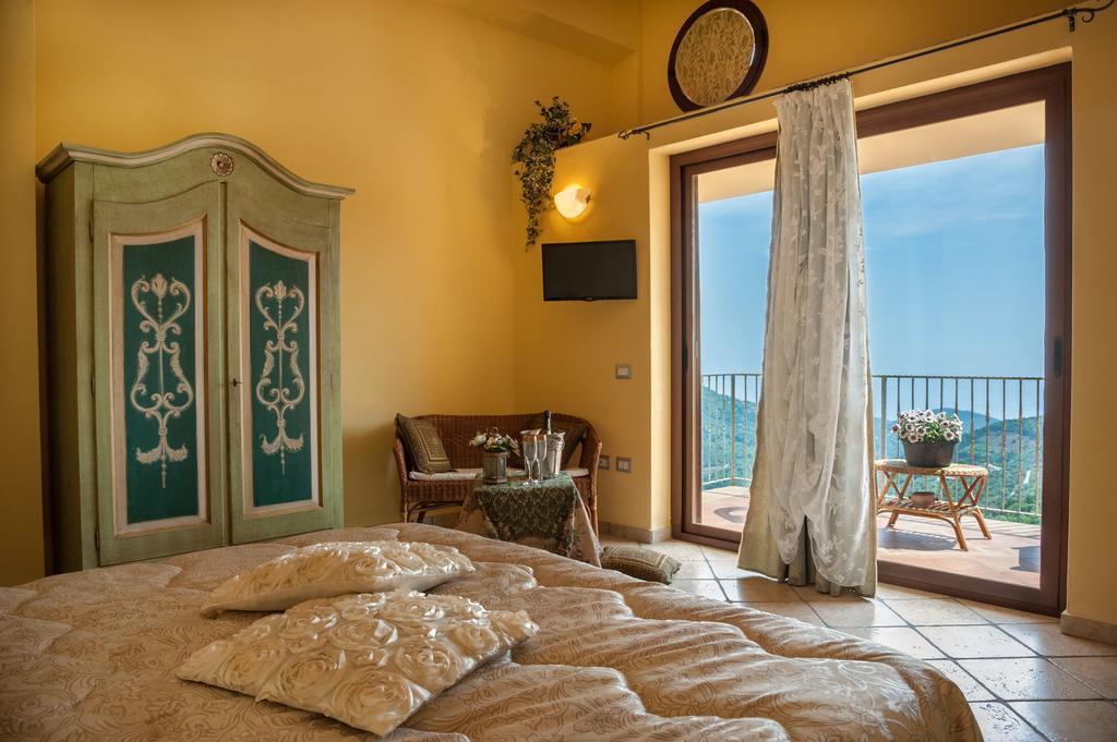 Villa Bernadette San Mauro Cilento Buitenkant foto